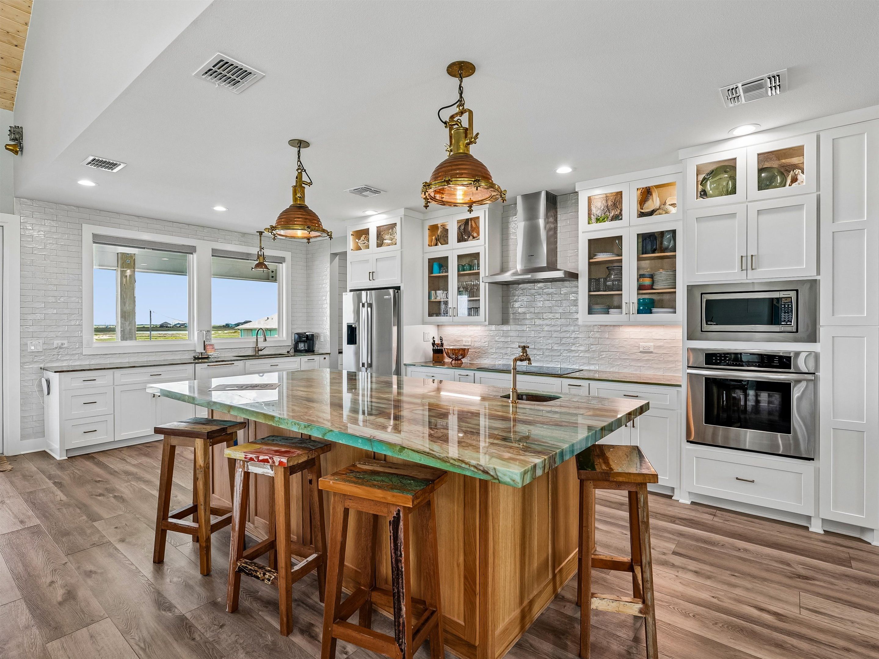 Full Kitchen - Stainless Steel Appliances + Countertop Seating for 4 - Second Floor