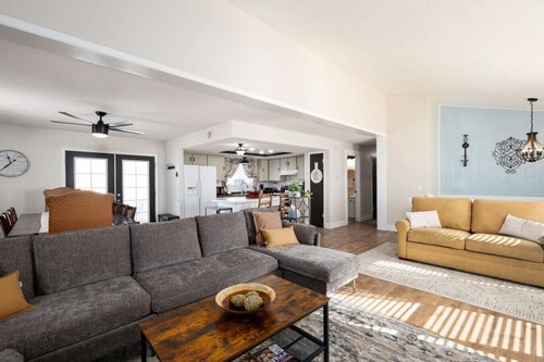 Pet Friendly Farmhouse Near Ski & Trails