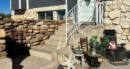 Family Getaway: Modern Farmhouse for Adventure!