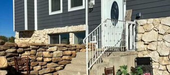 Family Getaway: Modern Farmhouse for Adventure!