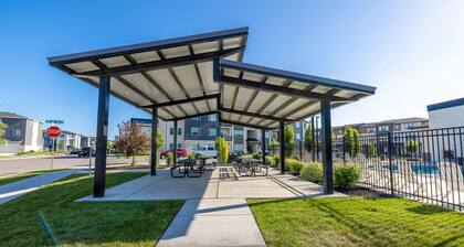 Newly Built Retreat | Comfort & Ski Access