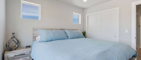 4 Schlafzimmer, Bügeleisen/Bügelbrett, WLAN, Bettwäsche