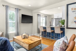 Télévision, chaîne hi-fi