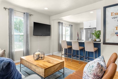 Near Ski Resorts • Hot Tub • Fantastic Patio