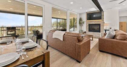 Summer Getaway | Pool Table, Foosball & Views