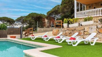 House, 5 Bedrooms, Terrace | Pool