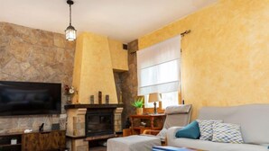 Casa, 5 habitaciones, Terraza | Sala de estar