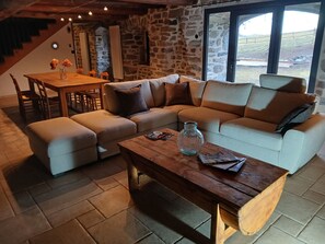 Interior - Typical renovated farmhouse - Ideal for a family getaway (Champclause)