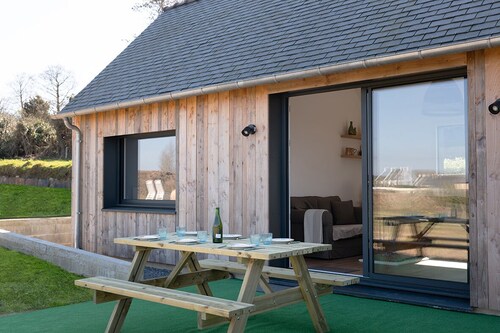 Charming Breton farmhouse - sea view