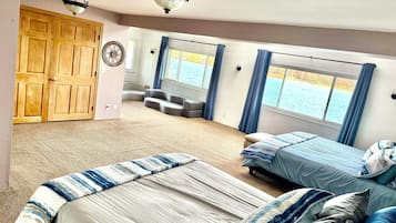 4 bedrooms, desk, iron/ironing board, travel cot