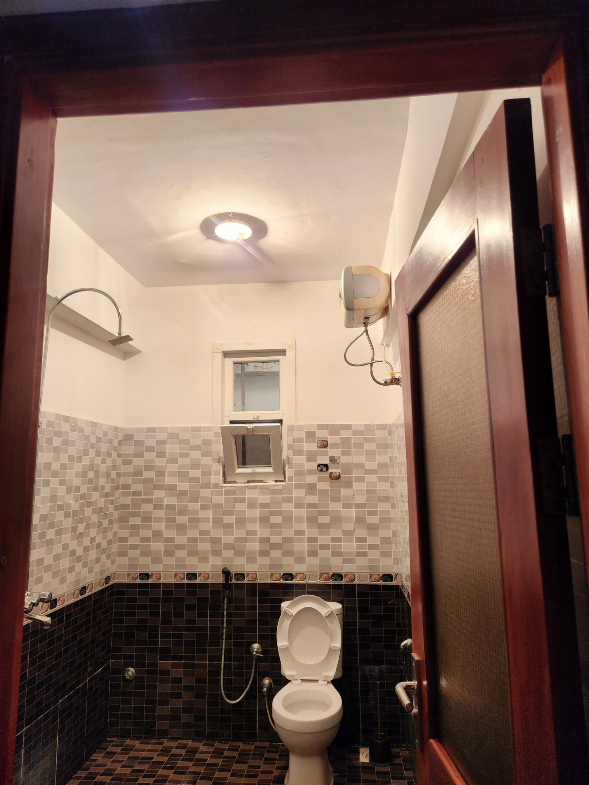 Bruser, håndklæder, Sæbe, Toiletpapir