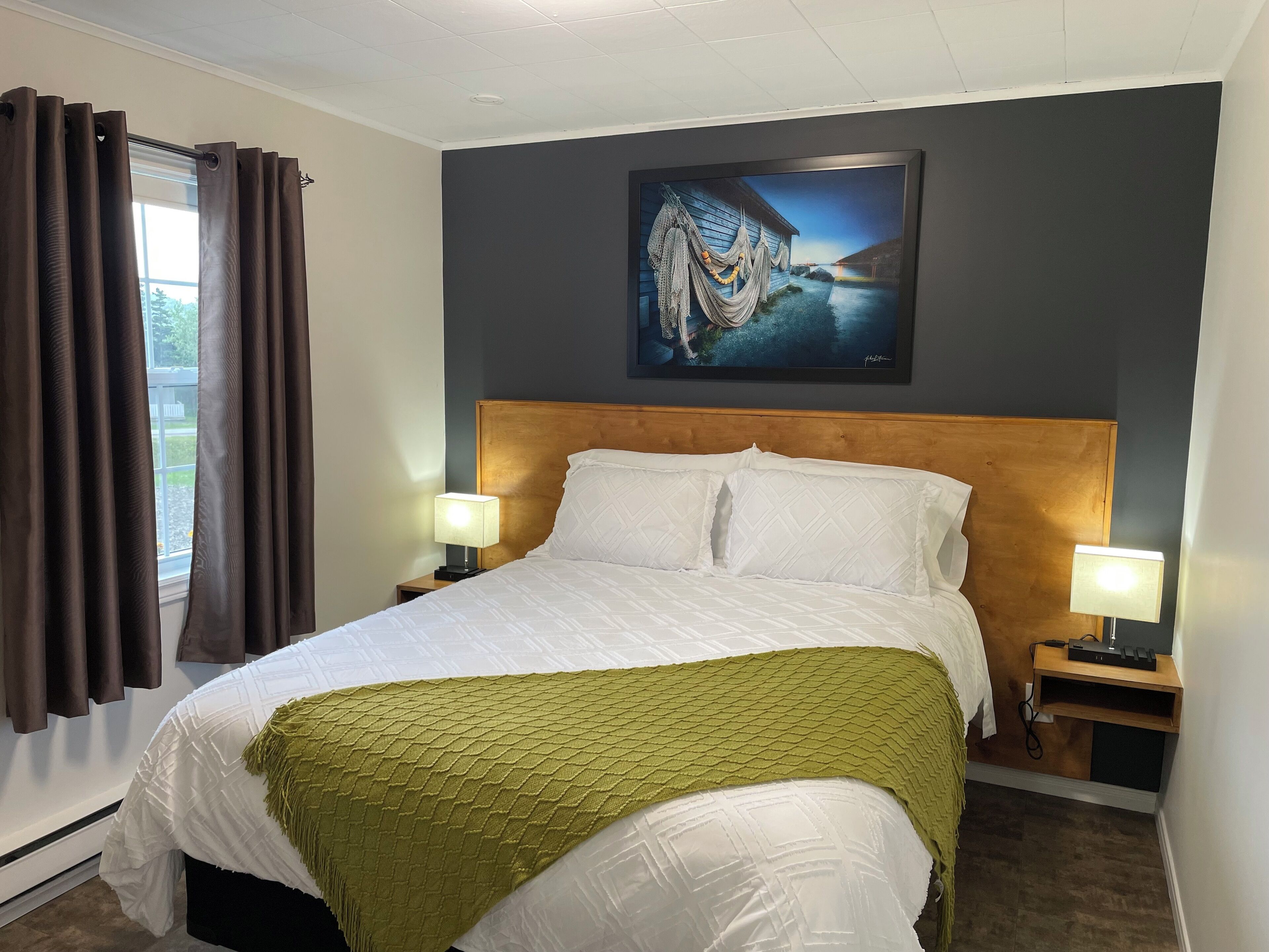 Hytte, 2 soverom, terrasse, delvis havutsikt | Wi-fi (inkludert) og sengetøy