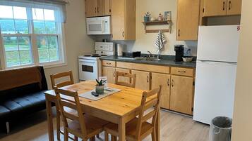 Ferienhütte, 2 Schlafzimmer, Küche, Meerblick | Eigene Küche | Wasserkocher mit Kaffee-/Teezubehör