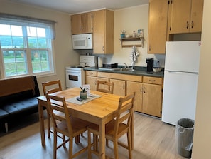 Private kitchen - Buoy & Arrow Restaurant and Suites (Rocky Harbour)