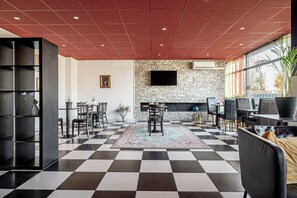 Lobby-Lounge