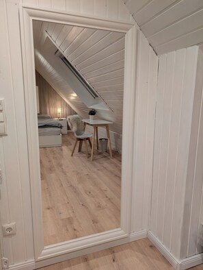 2 slaapkamers, reisbedje, wifi, beddengoed