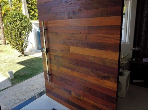 3 Bedroom House with Suite and Pool