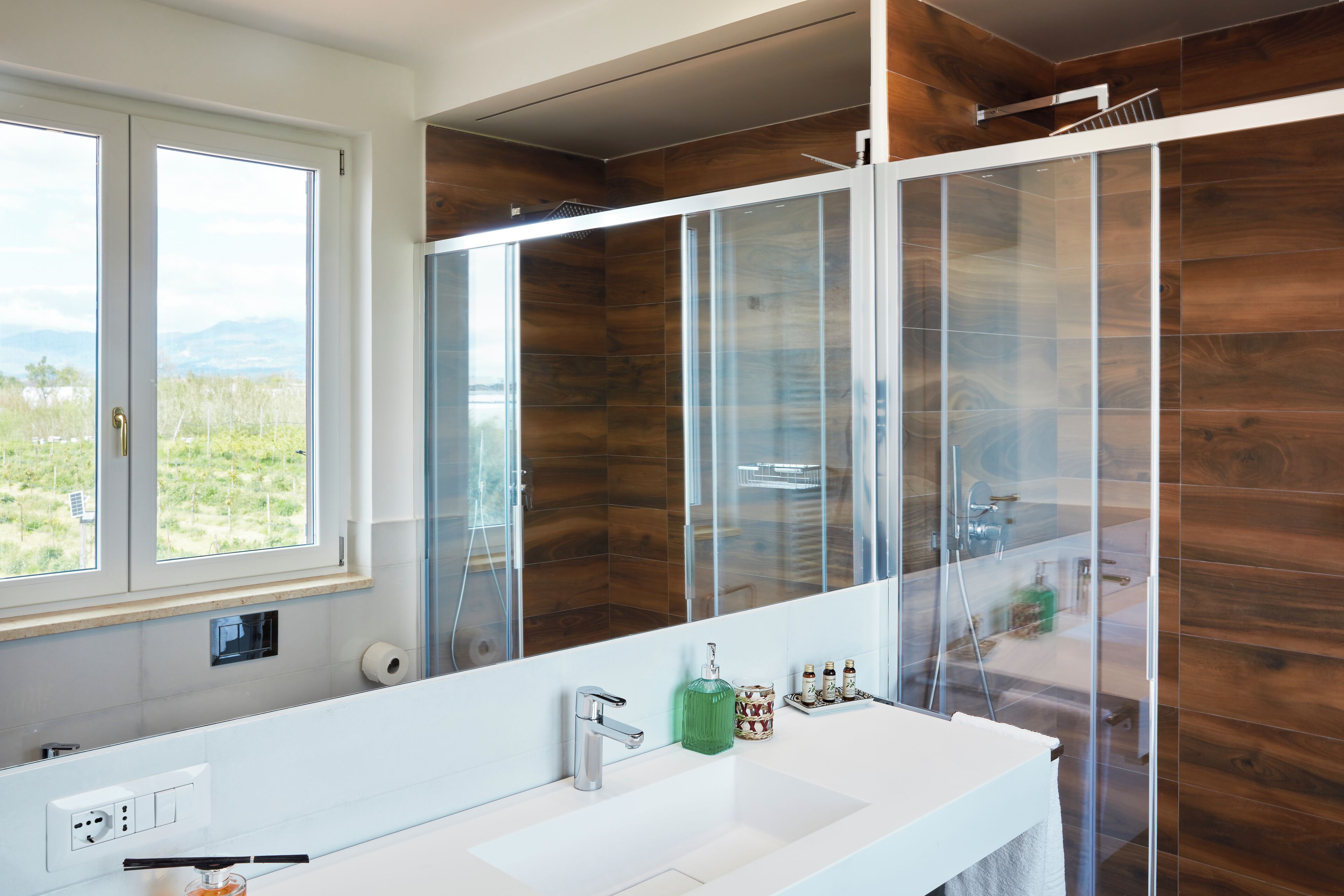 Triple Room, Garden View | Bathroom | Free toiletries, hair dryer, bathrobes, bidet