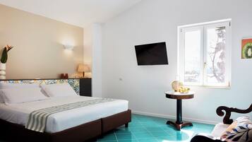 Triple Room, Garden View | 1 bedroom, desk, free cribs/infant beds, free WiFi