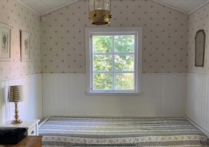 6 habitaciones, tabla de planchar con plancha, wifi y ropa de cama 