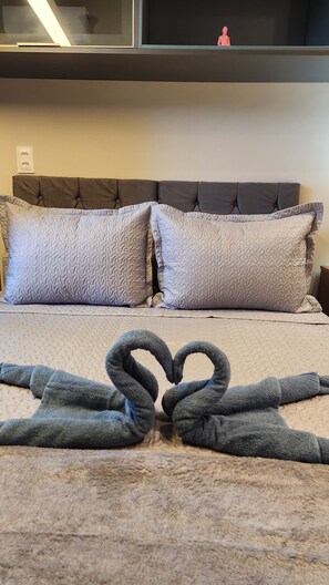 4 bedrooms, iron/ironing board, travel crib, free WiFi
