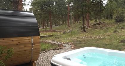 Mountain Rose Suite at RiverSong Inn in Estes Park - Riverside in Rocky Mountain National Park