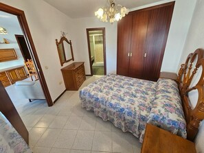 3 Schlafzimmer, Bügeleisen/Bügelbrett, kostenloses WLAN
