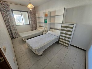 3 bedrooms, iron/ironing board, free WiFi - MAGIC APARTMENT (Oropesa)