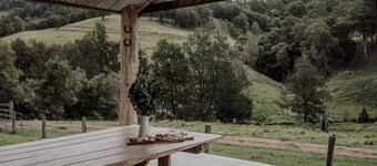 Devon Downs - Off Grid, 2BDRM Cabin, Farm escape