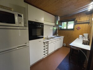 KylskÄp, mikrovÄgsugn, ugn och diskmaskin