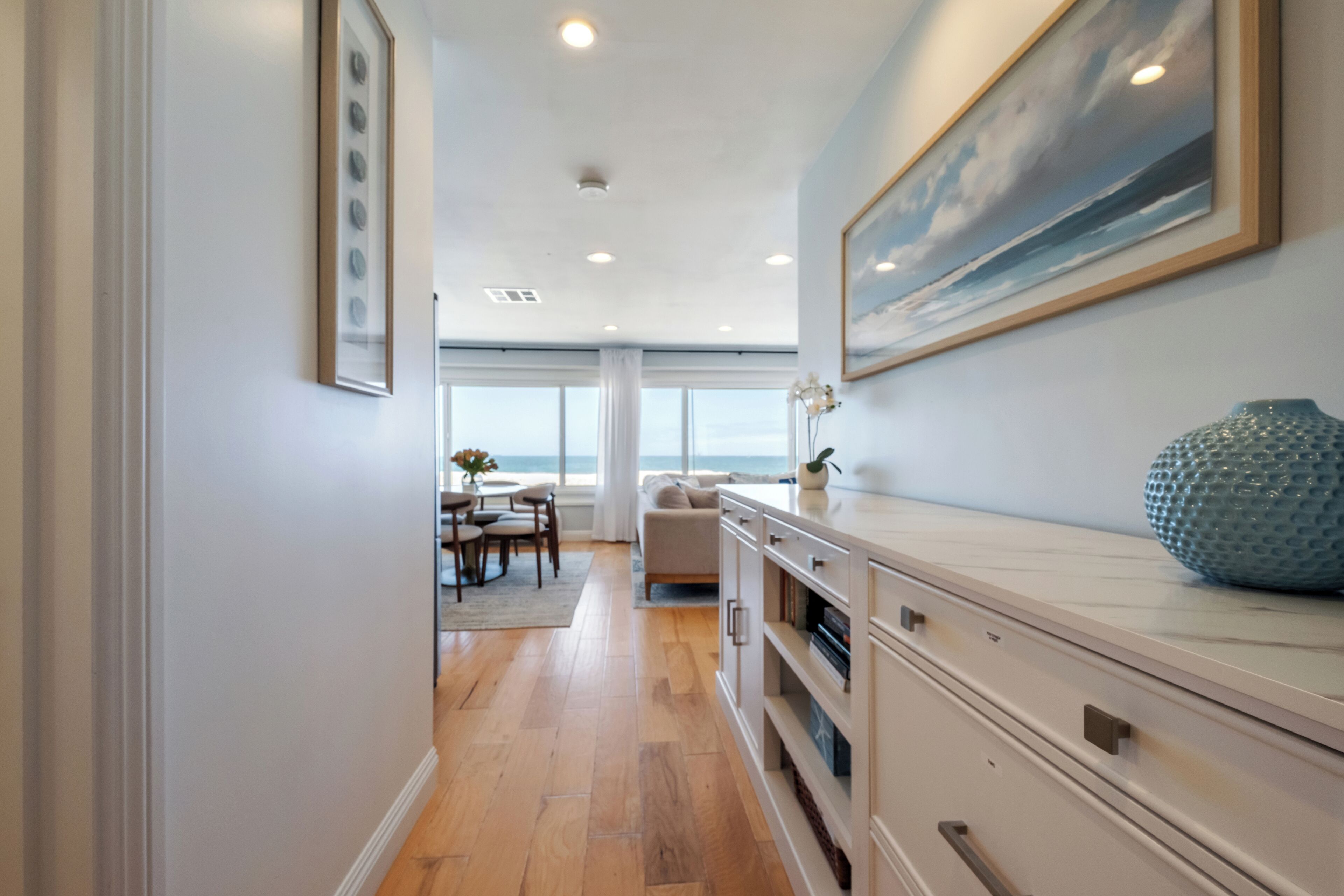 Beachfront  3-bedroom Centrally Located On The Long Beach Peninsula - Seal Beach, CA