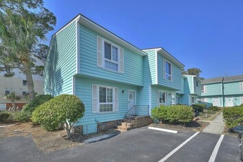 Welcome to Foxridge Villas.