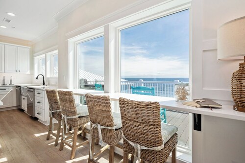 Seaside Delight: Luxury Oceanfront Home with Pool, Elevator