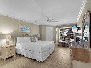 3 bedrooms, desk, iron/ironing board, free WiFi - Gorgeous 2nd floor Cottage Near Beach and Pool (Miramar Beach)