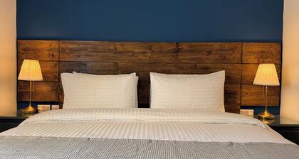 Stylish Ground Studio with Kitchenette - Twin or SuperKing