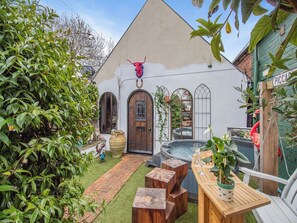 Bain à remous extérieur