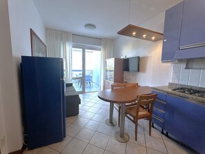 Interior - Residence Eurostar two-room apartment 50 m. from the sea with swimming pool (Bibione)