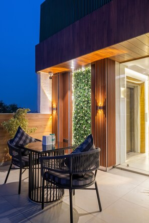 Terrace/patio - Hotel Gold The Prime  (New Delhi)