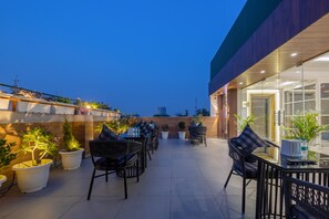 Terrace/patio - Hotel Gold The Prime  (New Delhi)