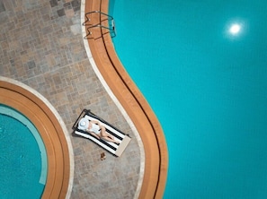 Seasonal outdoor pool, open 10:00 AM to 6:00 PM, pool umbrellas - Lindian Dream Seaside Resort (Lindos)
