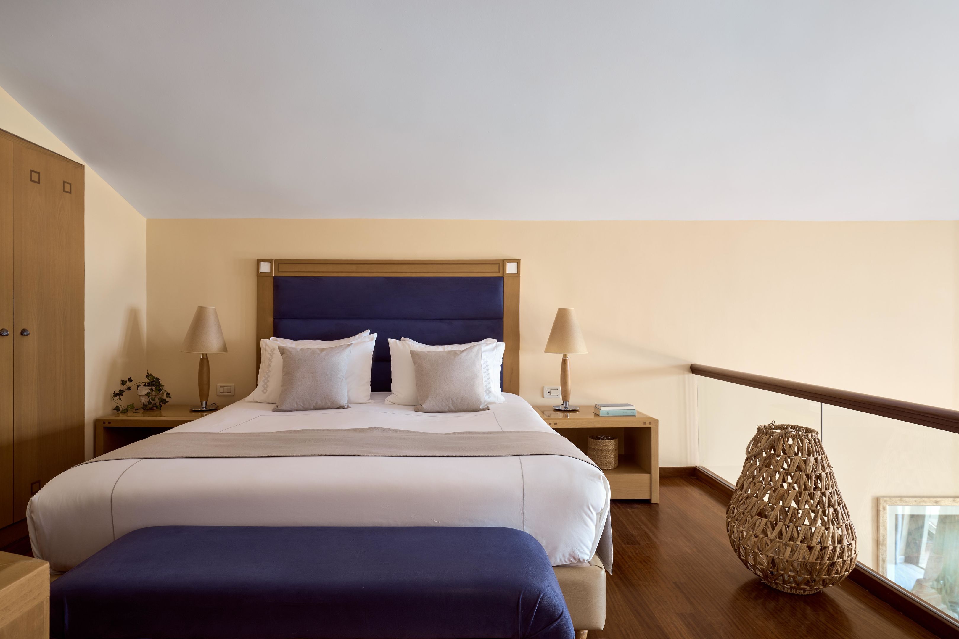 Suite, Meerblick | Zimmersafe, laptopgeeigneter Arbeitsplatz, Verdunkelungsvorhänge