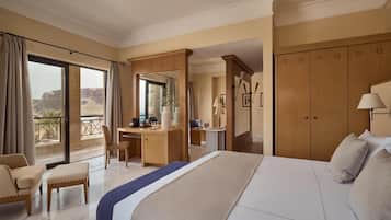 Duplex, Partial Sea View | 1 bedroom, in-room safe, laptop workspace, blackout drapes