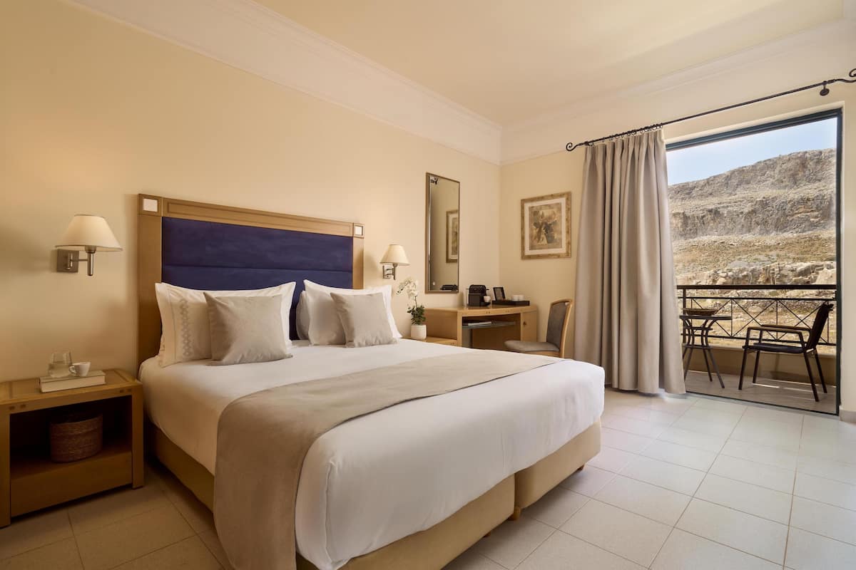 In-room safe, laptop workspace, blackout curtains, soundproofing