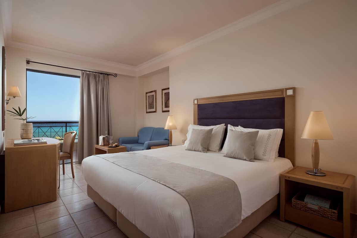 Double Room, Sea View | 1 bedroom, in-room safe, laptop workspace, blackout curtains