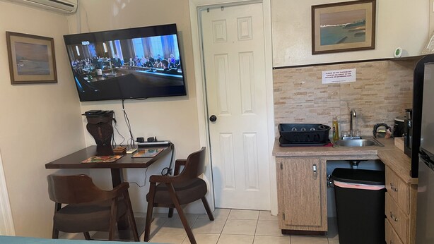 1 bedroom, iron/ironing board, WiFi (free), bed sheets
