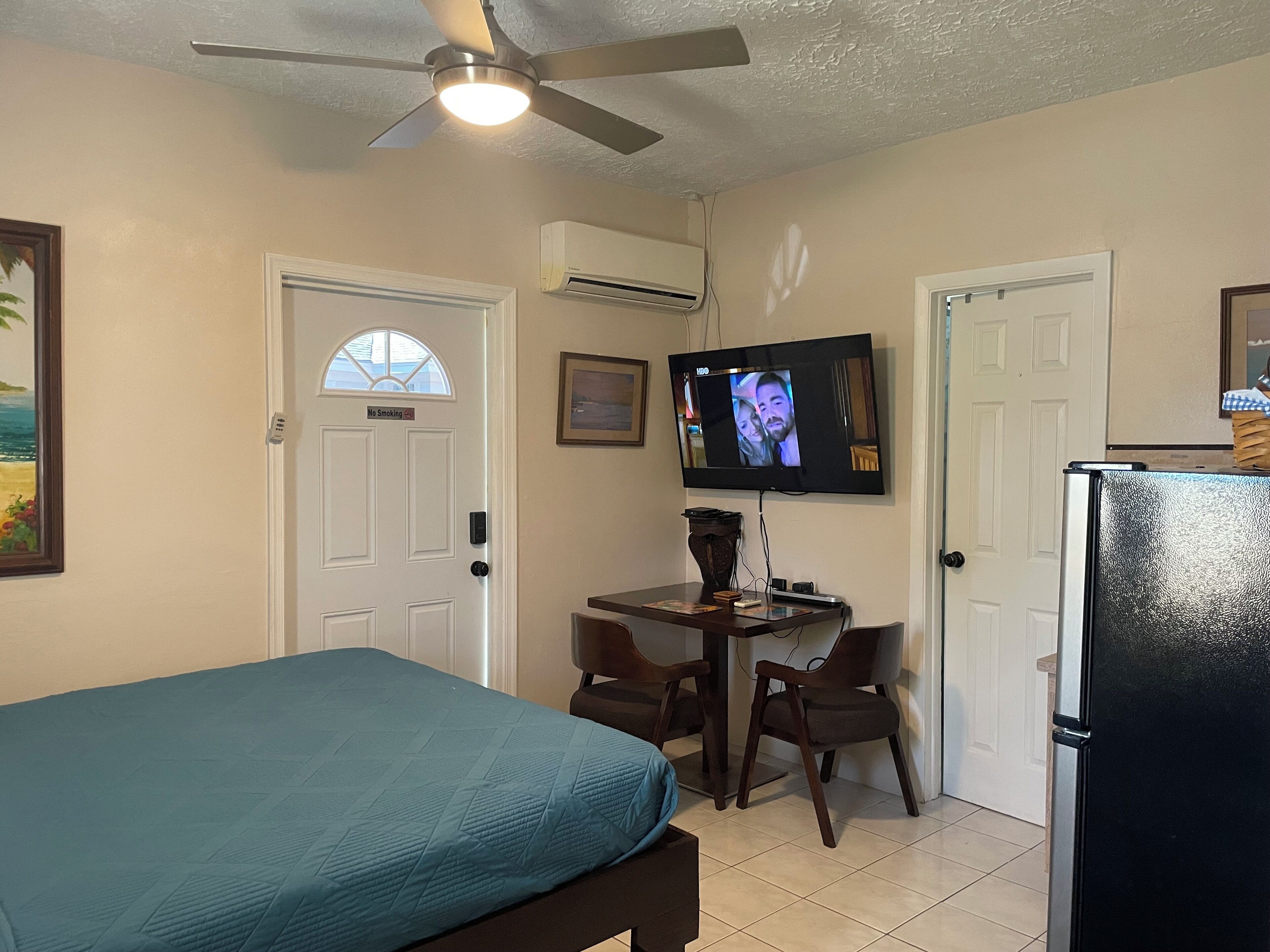 Albury's Haven -Charming Bedroom With Ac And Wi-fi In Nassau - Nassau