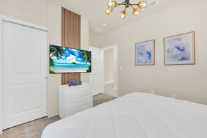 5 bedrooms, iron/ironing board, WiFi, bed sheets