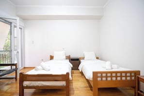 1 habitación, tabla de planchar con plancha, wifi y ropa de cama