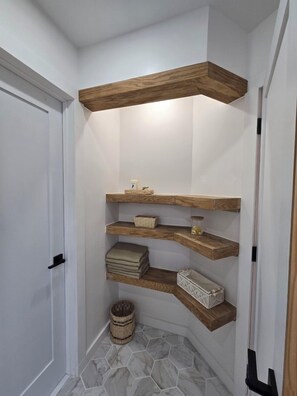 Interior - Casa de Ortley
4-bedroom house in Ortley Beach. (Seaside Heights)