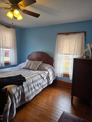 4 Schlafzimmer, Schreibtisch, kostenloses WLAN, Bettwäsche